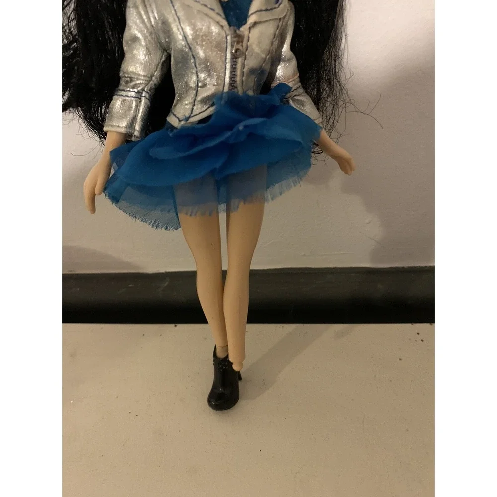 MGA 2012 Bratz Fashion Stylistz Pack Jade Doll HTF! One Shoe